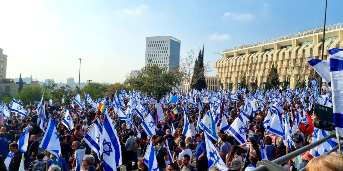 Israeli ‘Flag March’ Sparks Tensions in Jerusalem