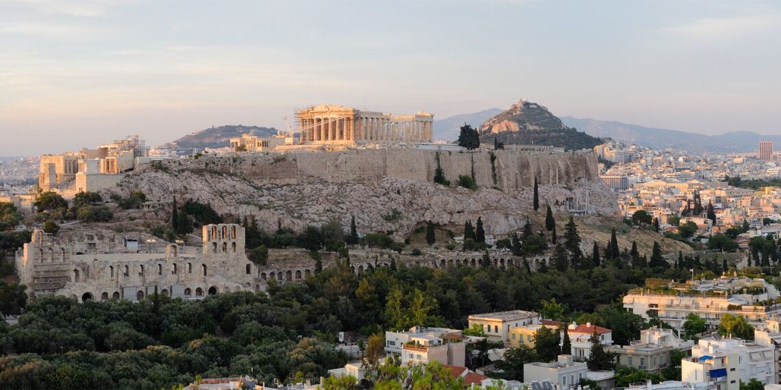 Hundereds of Stolen Artefacts Recovered in Greece