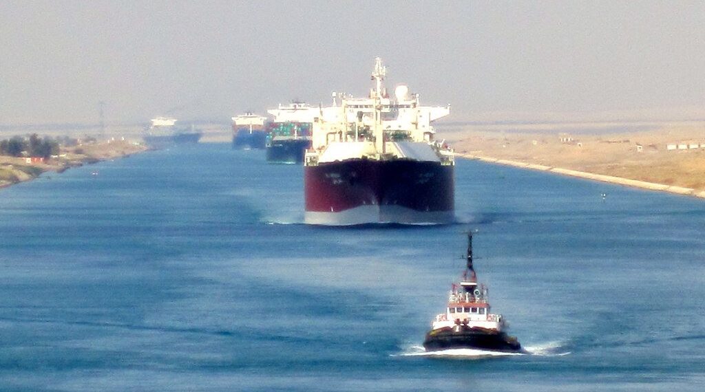 Grounded Bulk Carrier Successfully Refloated in Suez Canal