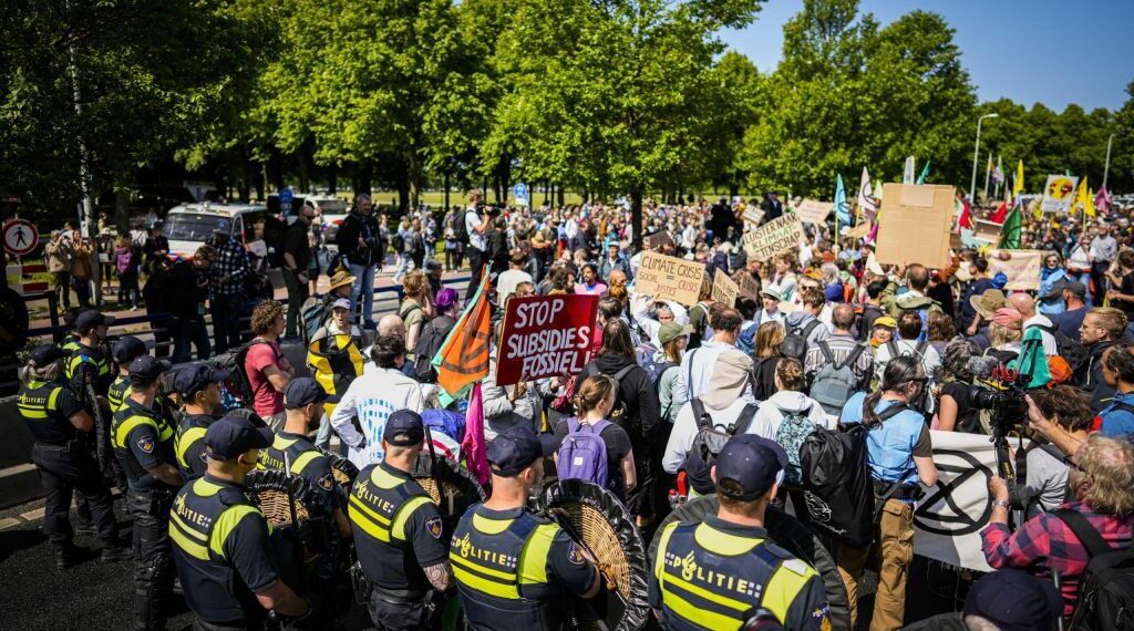 Extinction Rebellion Protest in Netherlands Leads to Massive Arrests