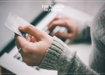 E-commerce Sales Top $2.2 Trillion