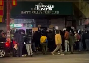 Pro-Palestinian Protesters Surround Canadian PM at Restaurant