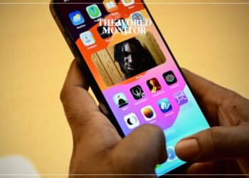 Apple Warns iPhone Users Over Potential Spyware Attacks