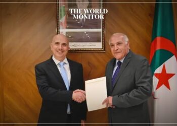 Algerian FM Receives Credentials from 2 New Ambassadors
