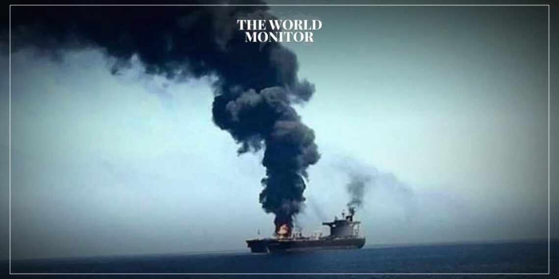 2 Ships Damaged by Missile Strikes off Yemen's Aden