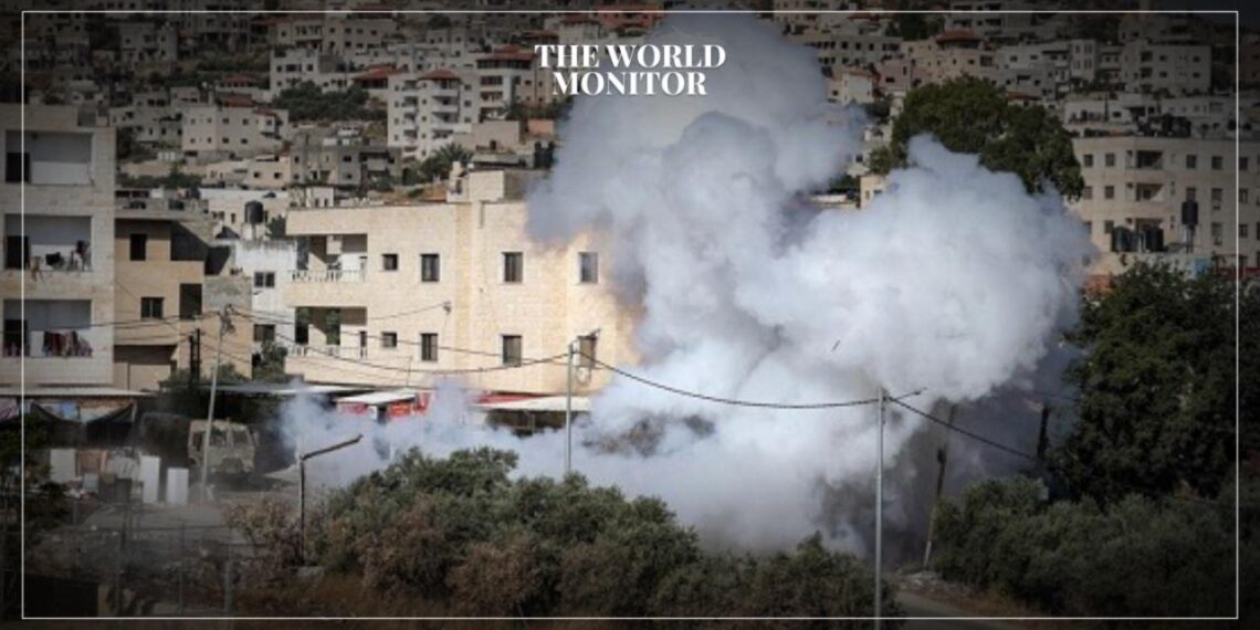 2 Israeli Personnel Injured in West Bank Explosion