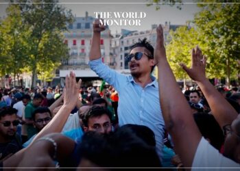 Bangladesh Protests Demand Nobel Laureate's Government Oversight