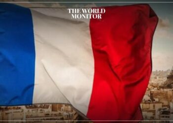 France to Trial Phone Ban in Schools